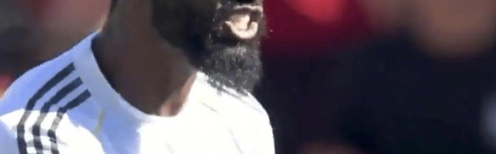 皇马1-2客负马略卡，吕迪格不满卡雷拉斯防守表现|西甲|后卫|客场|皇家马德里|比赛_新浪体育_新浪新闻