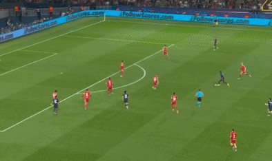 开云体育-半场：巴黎1-0利物浦，杜埃折射破门，马马尔达什维利屡救险