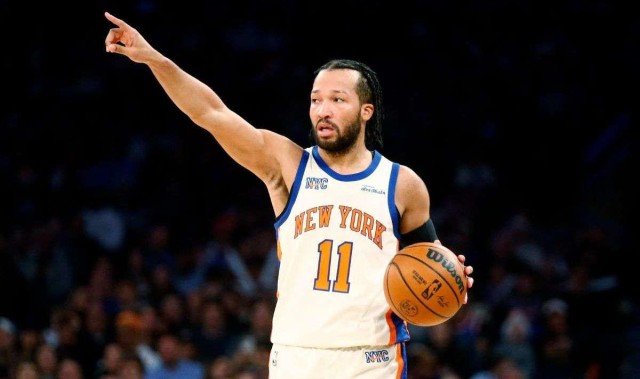 Shams：布伦森右脚踝扭伤将缺席与勇士的比赛